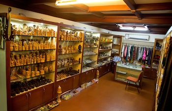 sterling lake palace alleppey