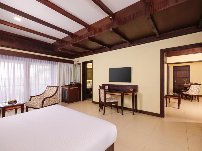 sterling lake palace alleppey