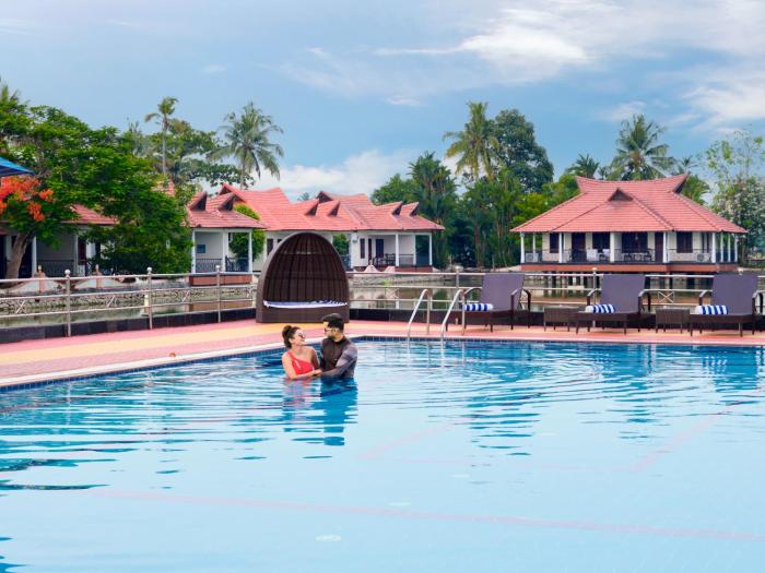 sterling lake palace alleppey