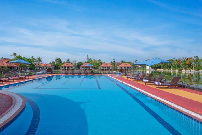 sterling lake palace alleppey