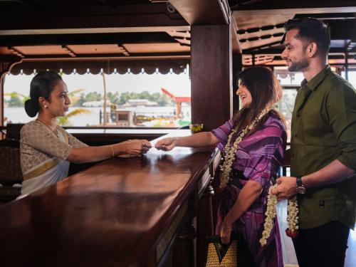 sterling lake palace alleppey