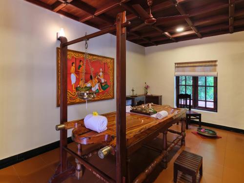 sterling lake palace alleppey