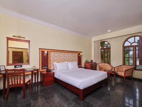 sterling lake palace alleppey