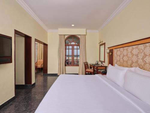 sterling lake palace alleppey