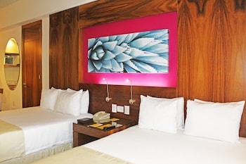 krystal grand los cabos hotel