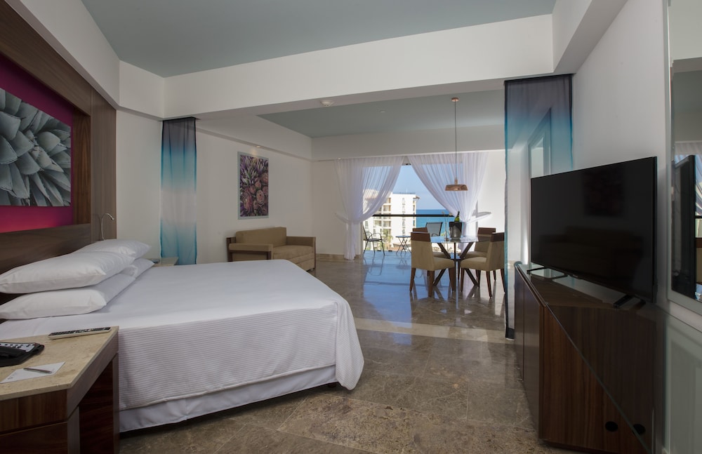 krystal grand los cabos hotel