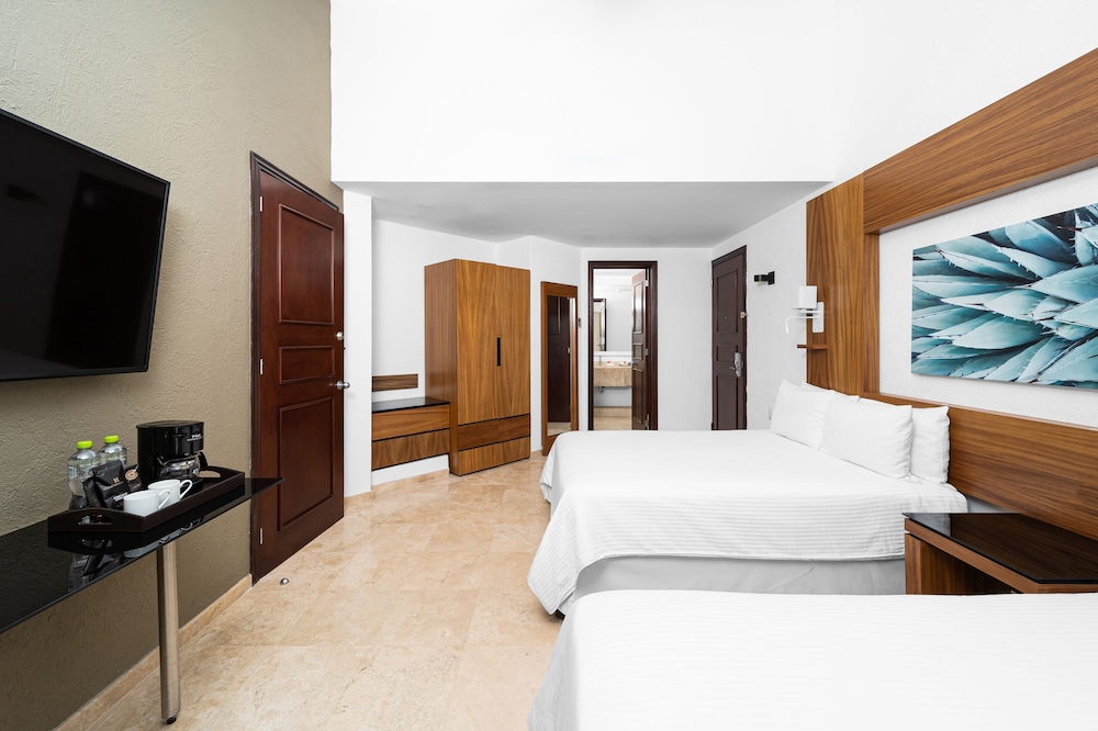 krystal grand los cabos hotel