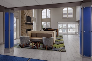 holiday inn express and suites asheville sw outlet ctr area