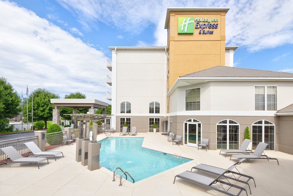 holiday inn express and suites asheville sw outlet ctr area