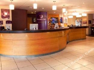 premier inn manchester trafford centre wst
