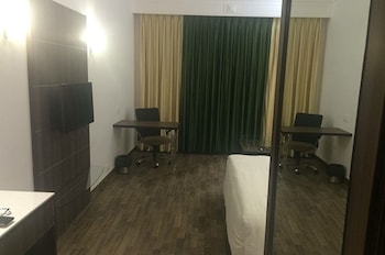 shiva oasis resort behror