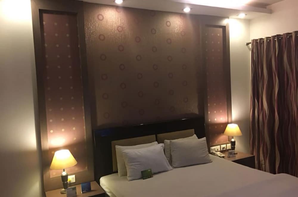 shiva oasis resort behror