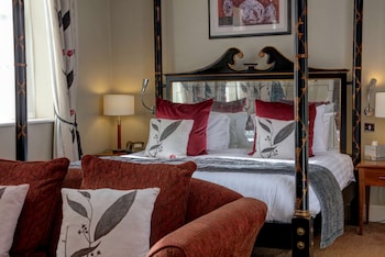 the bull hotel and conference centre