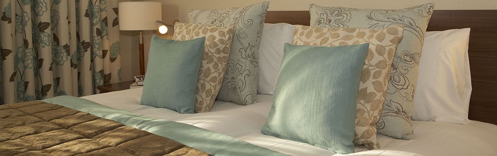 the bull hotel and conference centre