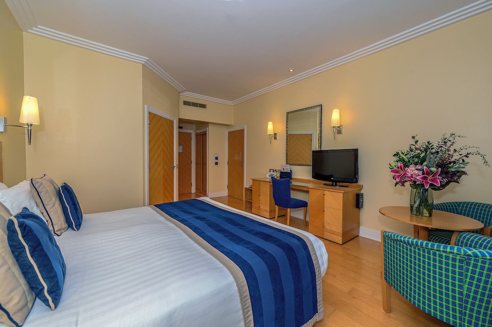 the bull hotel and conference centre