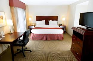 holiday inn express and suites surrey by ihg