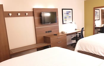 holiday inn express and suites surrey by ihg