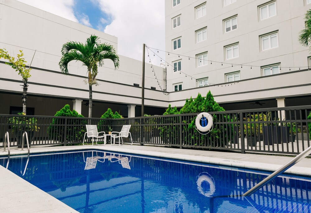 holiday inn san salvador