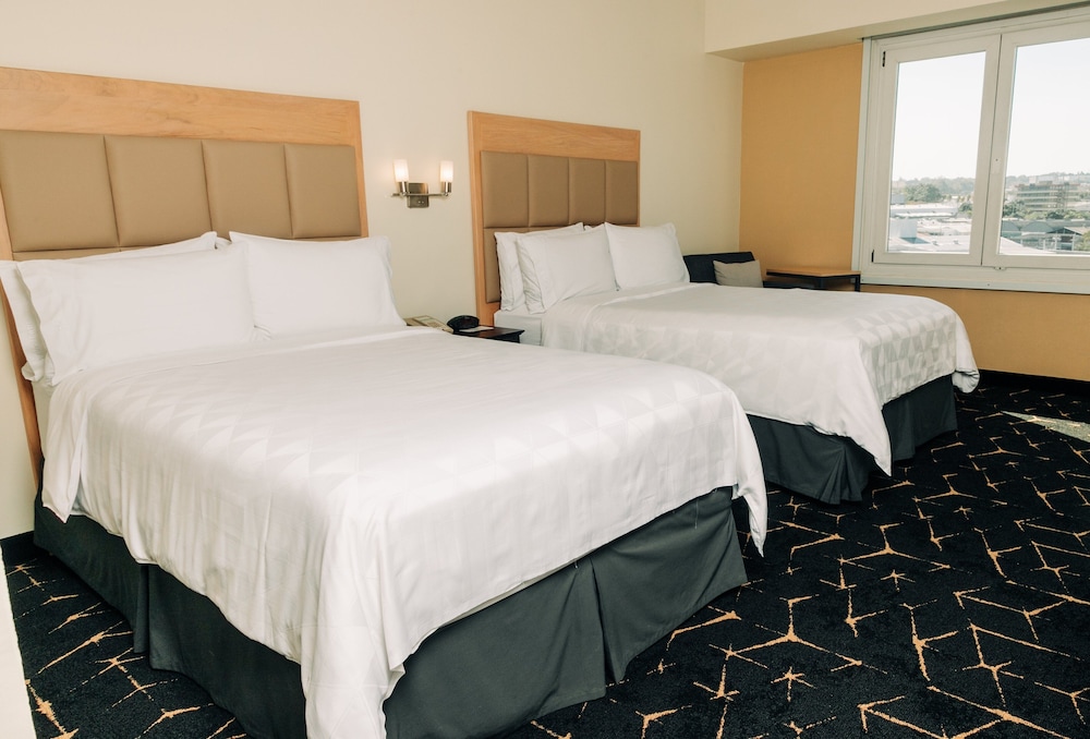 holiday inn san salvador