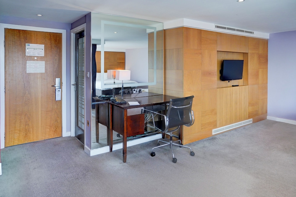 belvilla crewe city centre hotel lifestyle