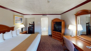 red arrow inn and suites