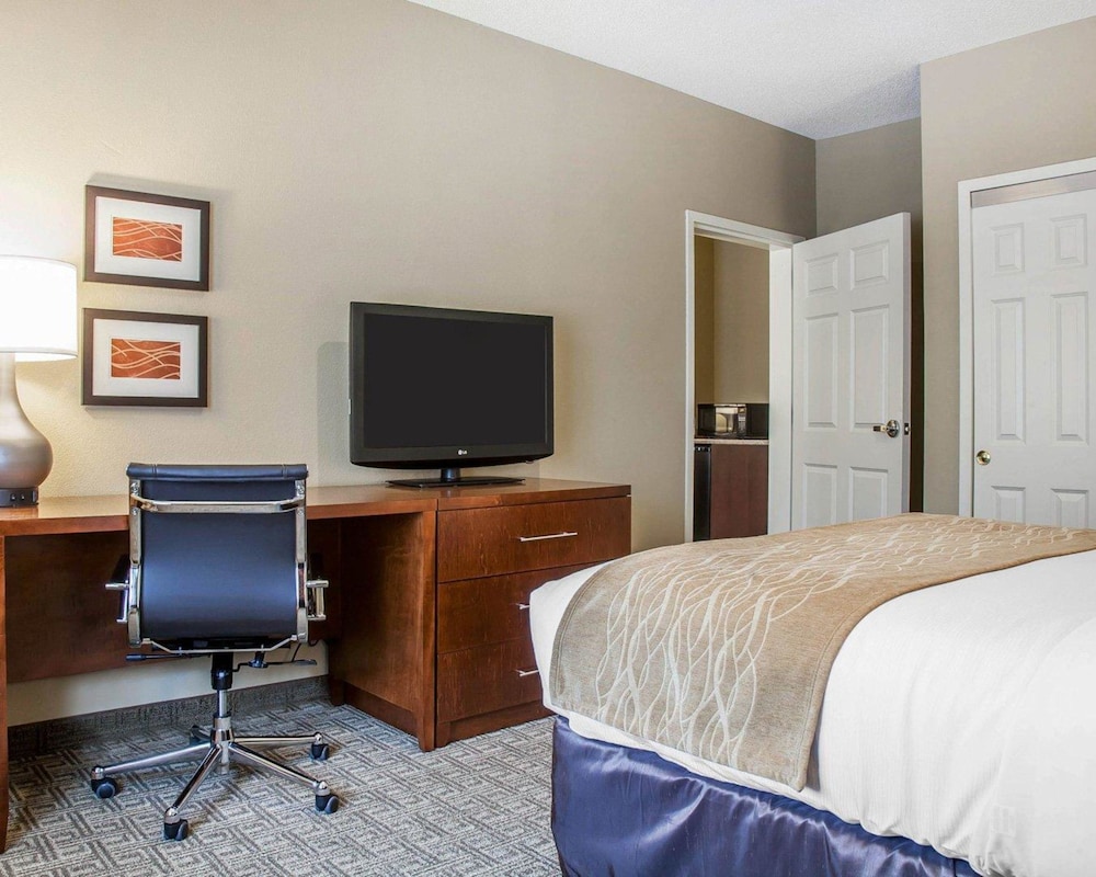 comfort inn and suites sturbridge brimfield