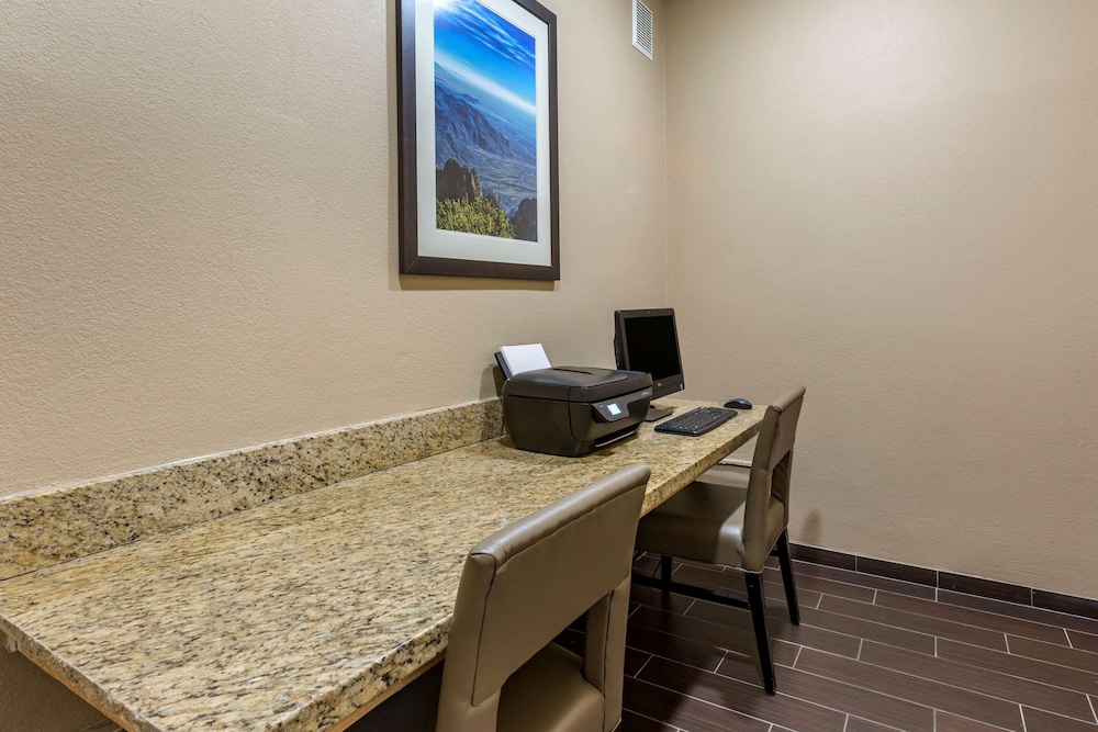 comfort inn and suites alameda at albuquerque balloon fiesta park