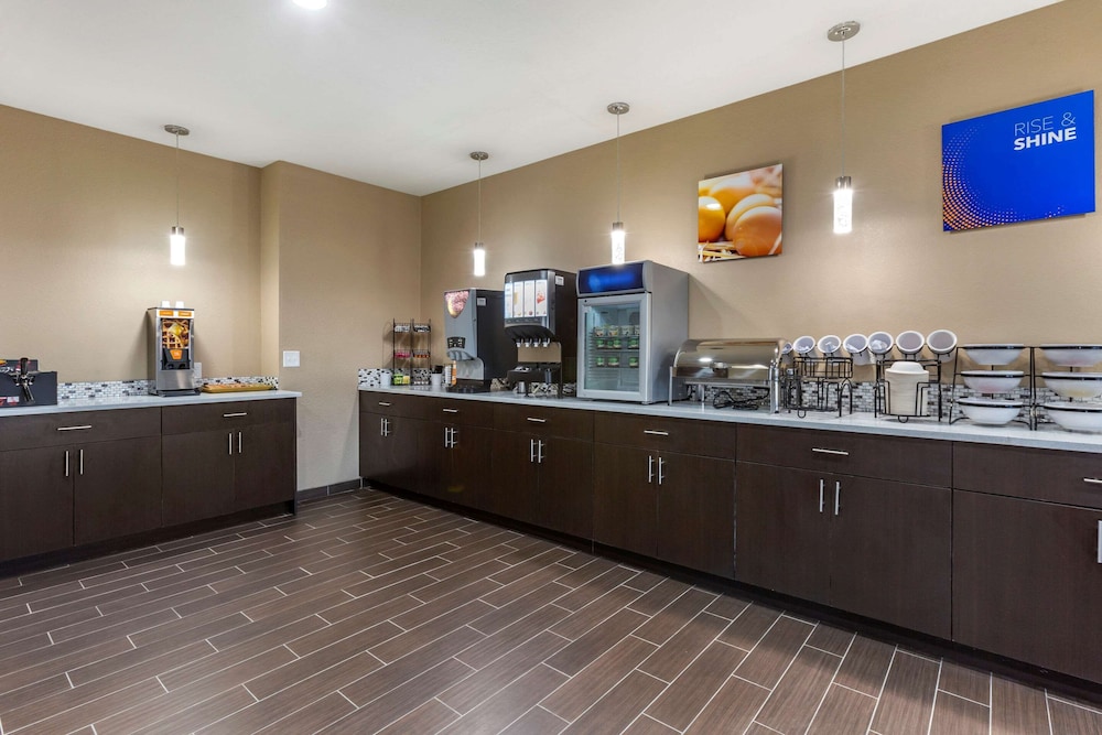 comfort inn and suites alameda at albuquerque balloon fiesta park