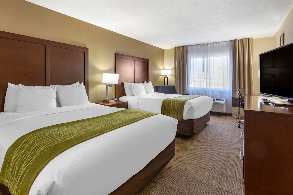 comfort inn and suites alameda at albuquerque balloon fiesta park