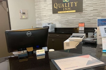 quality inn near i 72 and hwy 51