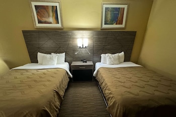 quality inn near i 72 and hwy 51