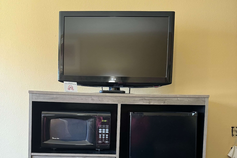 quality inn near i 72 and hwy 51