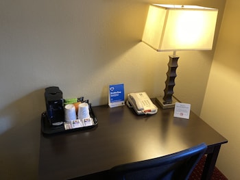 quality inn and suites little rock west