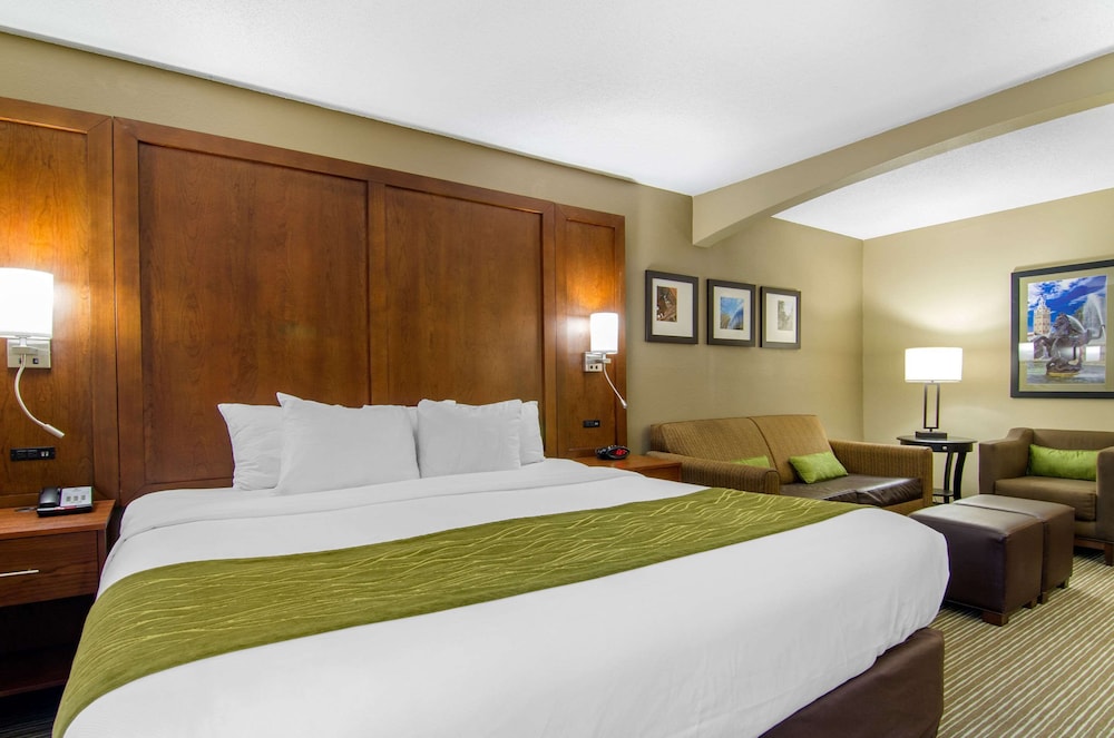 comfort inn and suites kansas city northeast