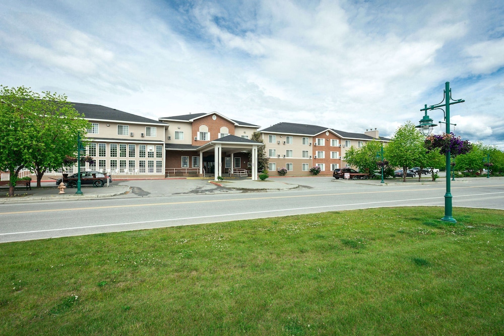 wingate by wyndham anchorage downtown ship creek