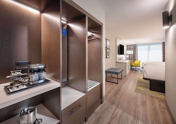 doubletree by hilton monroe township cranbury