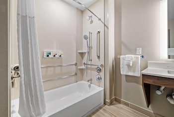 la quinta inn and suites by wyndham santa cruz