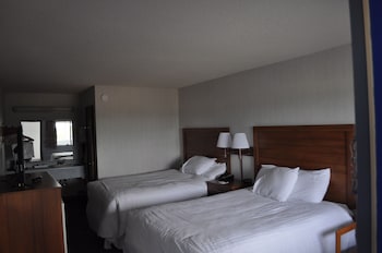 super 8 by wyndham petoskey