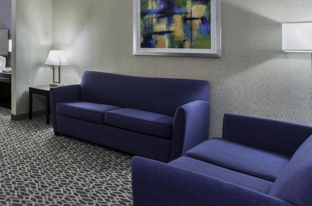 holiday inn express hotel and suites