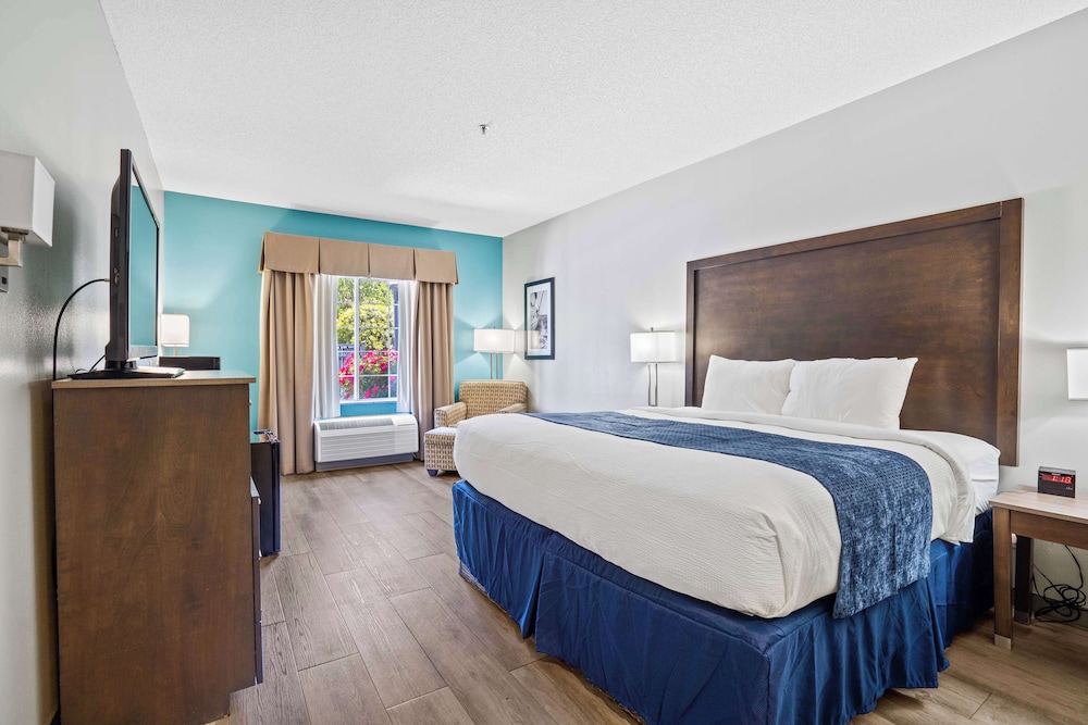 blue water inn and suites bw signature collection