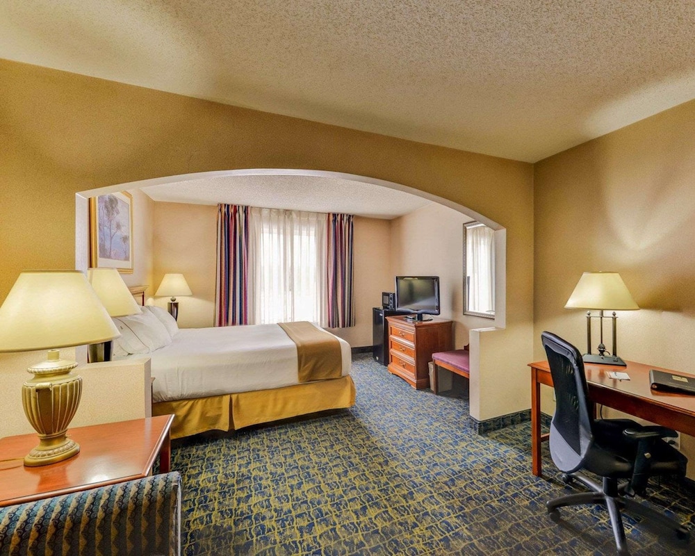 quality inn spring mills martinsburg north