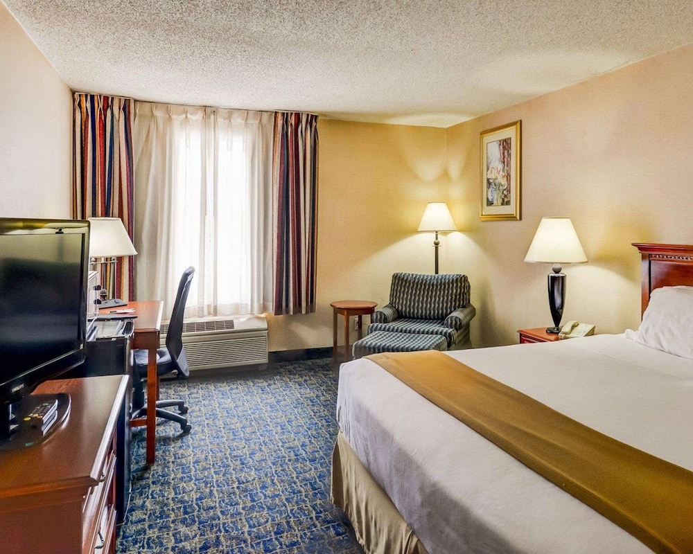 quality inn spring mills martinsburg north