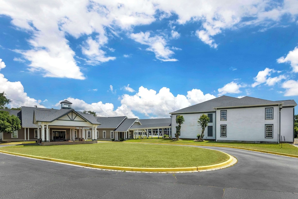 quality inn and suites