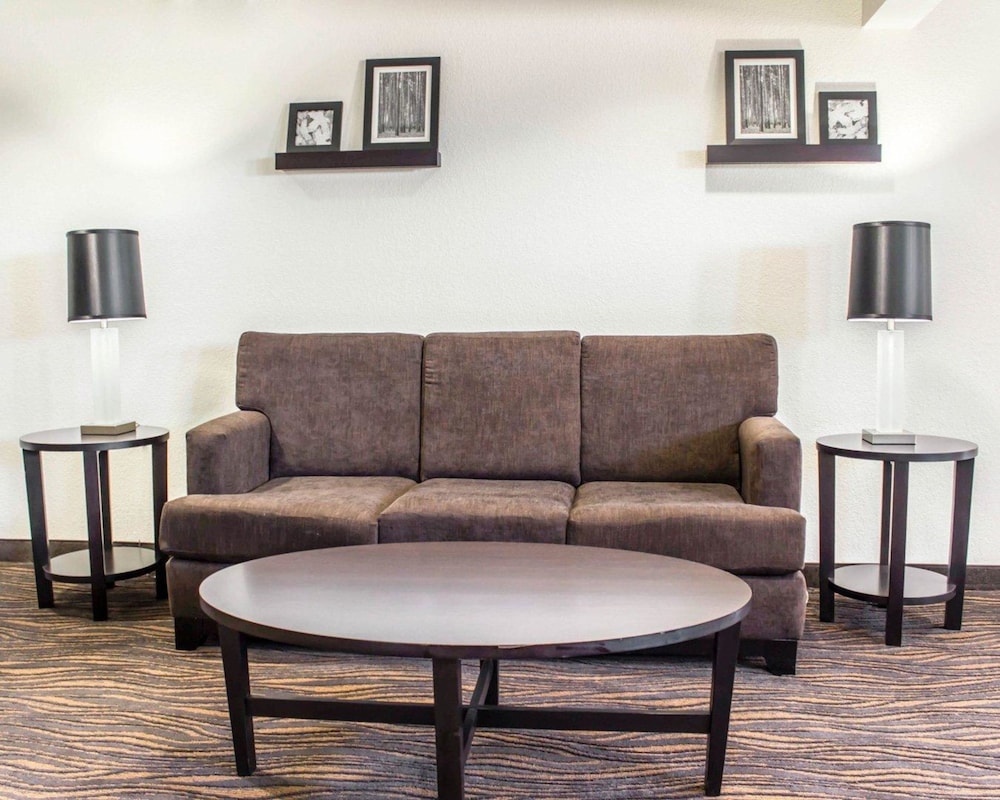 sleep inn and suites near ft bragg