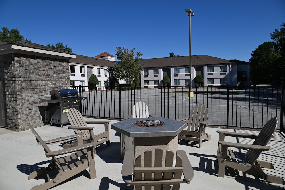 sleep inn and suites near ft bragg