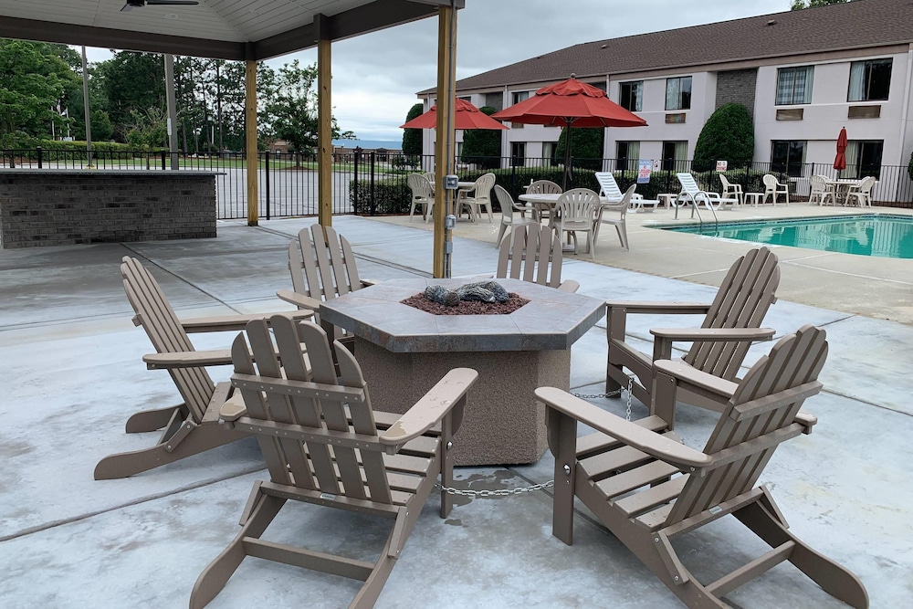 sleep inn and suites near ft bragg