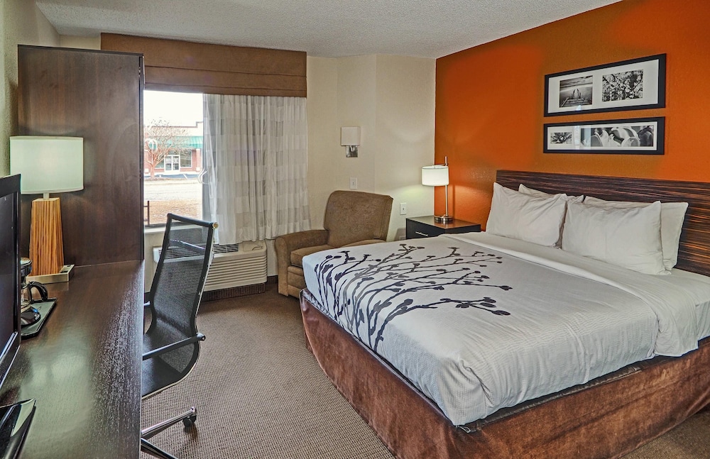 sleep inn and suites near ft bragg