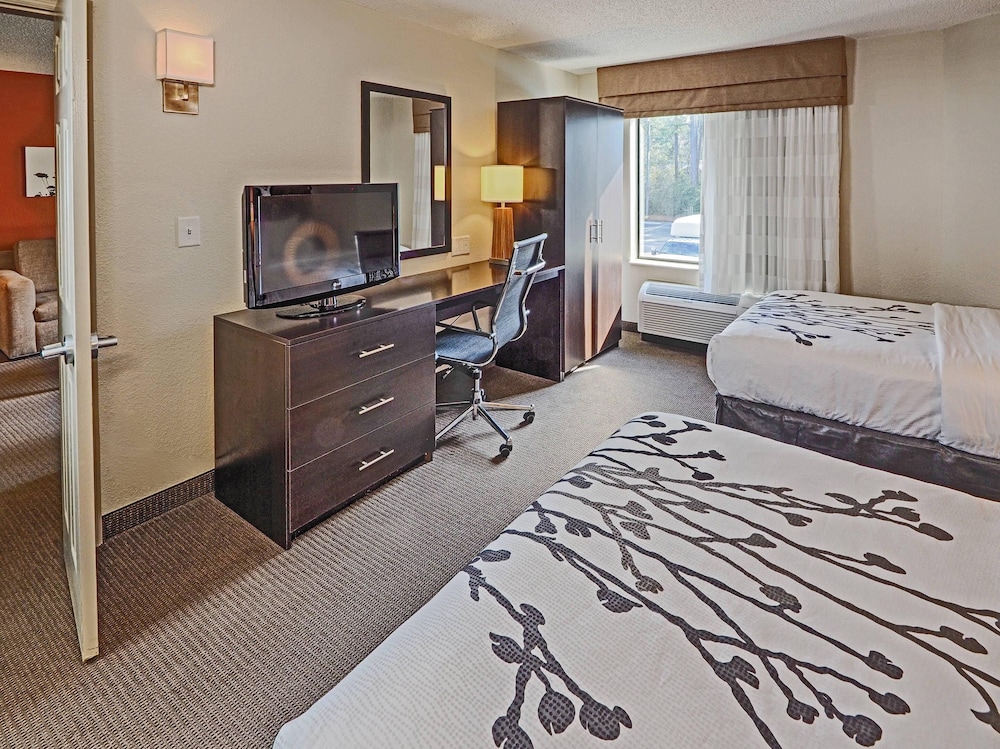 sleep inn and suites near ft bragg