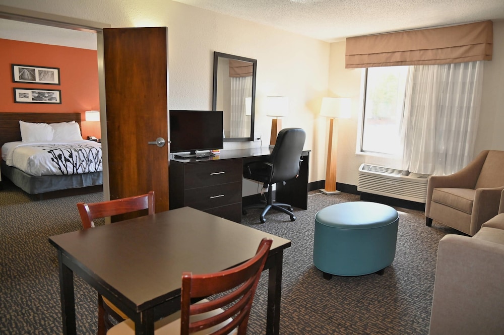 sleep inn and suites near ft bragg