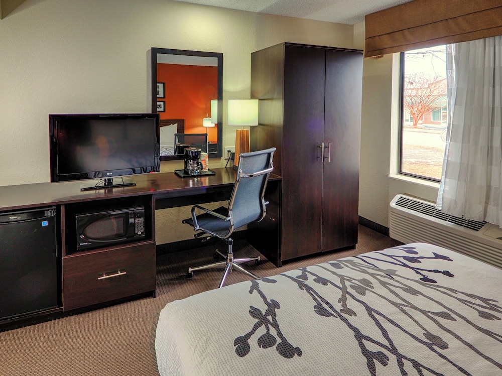 sleep inn and suites near ft bragg